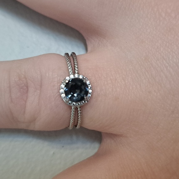 Black Stone Ring - Picture 4 of 4